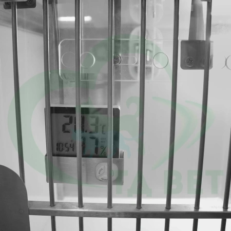 ТД ВЕТ Модуль 18 клеток из полипропилена с ИК подогревом и системой хранения из ЛДСП  3500х600х2520(2680)h с колесами
