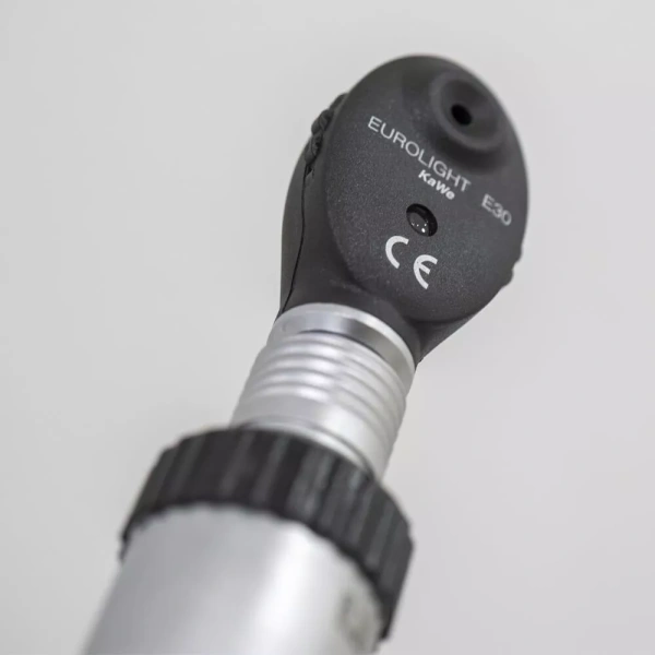 БМ Офтальмоскоп EUROLIGHT E30, 2.5 V с одной апертурой